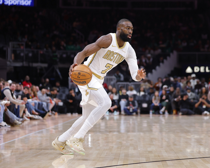 v站体育-绿军大胜步行者，杰伦布朗30+10+5创纪录，西亚卡姆32+10|凯尔特人|NBA常规赛|印第安纳步行者队|波士顿凯尔特人队|篮板_新浪体育_新浪新闻